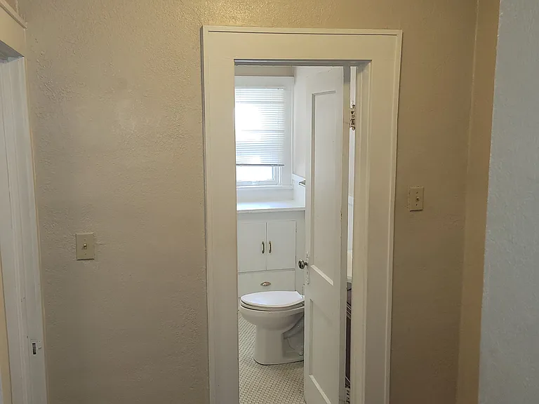 748 N Woodrow Ave — Photo 14