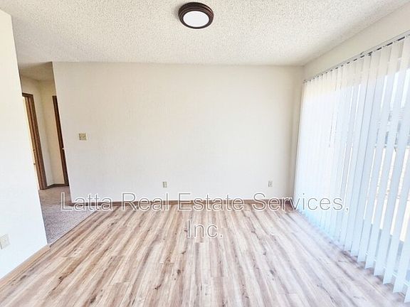 5th image of 805 Johnson Cir #A