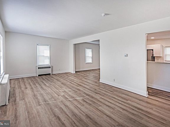 4th image of 111 Grove St