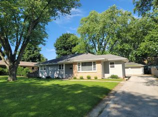 W170N8758 Edgewood Pl, Menomonee Falls, WI 53051