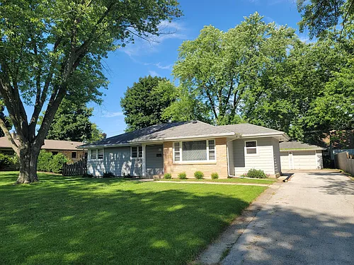 W170N8758 Edgewood Pl Photo 1
