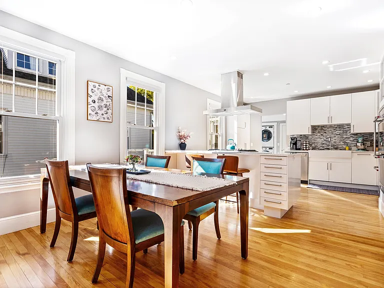 77 William St #2 — Photo 24