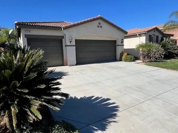 27299 Stonehurst Dr, Sun City, CA 92585