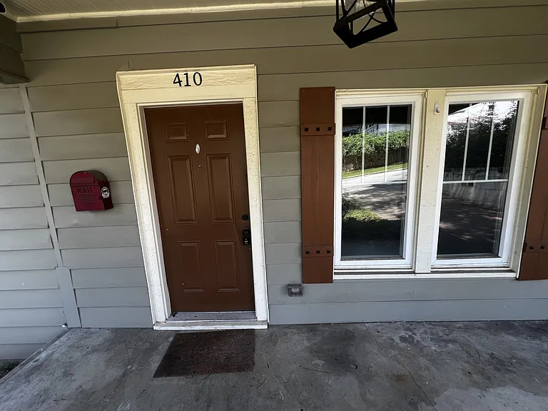 410 Rose St — Photo 5