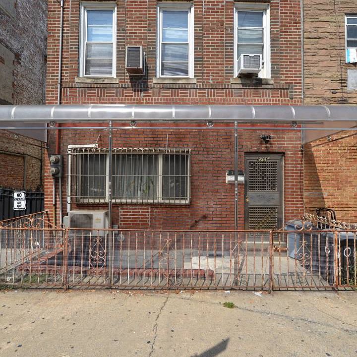 Building Photo 3