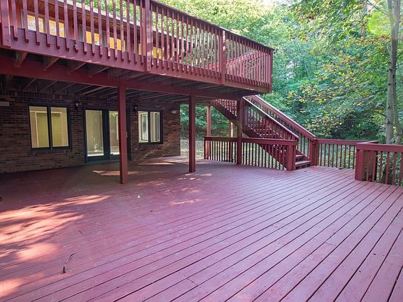 4th image of 4997 Basswood Ct
