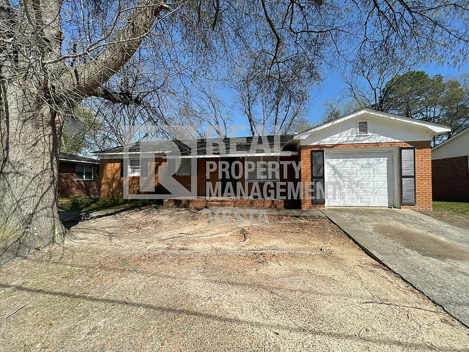 111 Windsor Dr