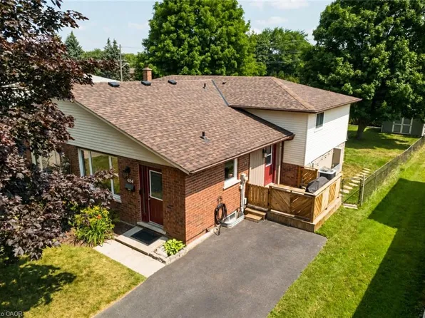 484 Redfox Rd #B, Waterloo, ON N2K 2V8