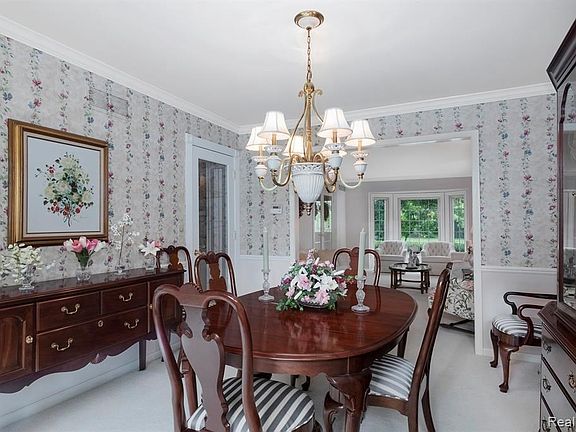 2nd image of 46136 Green Valley Ct