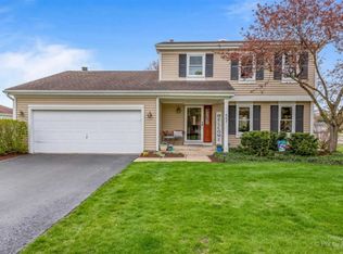 667 Big Sky Trl, Cary, IL 60013