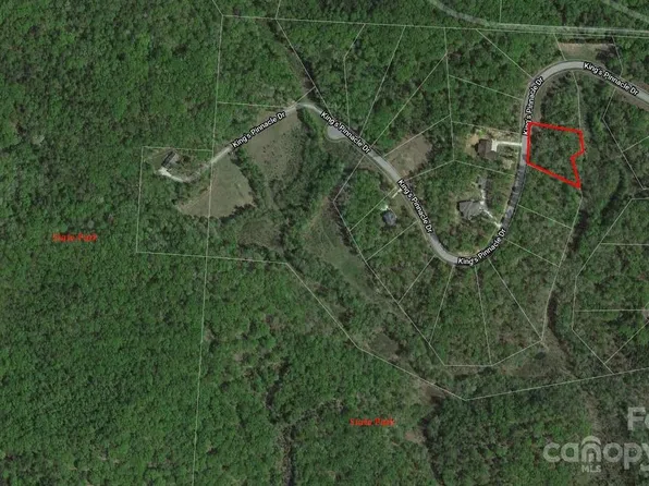 5131 Kings Pinnacle Dr, Kings Mountain, NC 28086