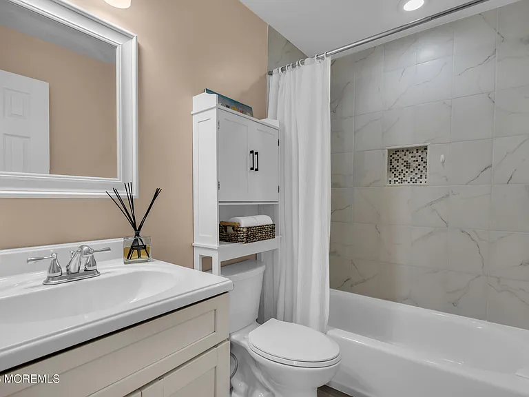 65 Lighthouse Dr — Photo 6