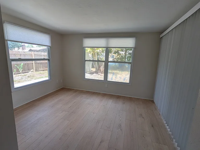 bonus room, office, sunroom, playroom