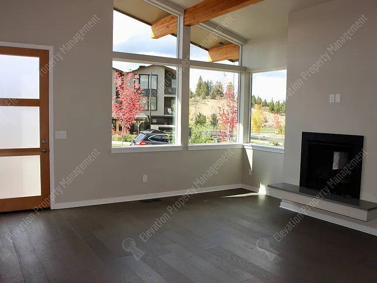 3038 NW Clearwater Dr — Photo 4