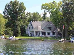 2636 Lake Shore Dr, Hillsdale, MI 49242
