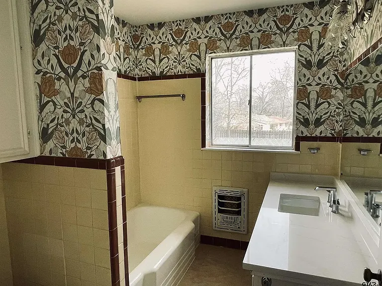 3210 S Donnybrook Ave — Photo 10