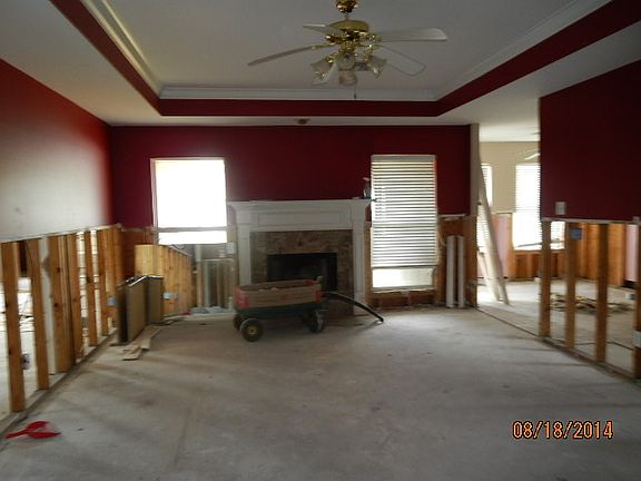 2nd image of 601 Magnolia Ave