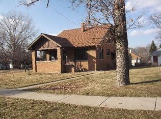 27 E Logan St, Lemont, IL 60439