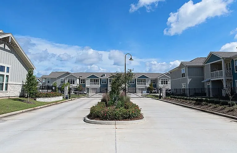 Retreat at River Chase Apartments — Photo 25