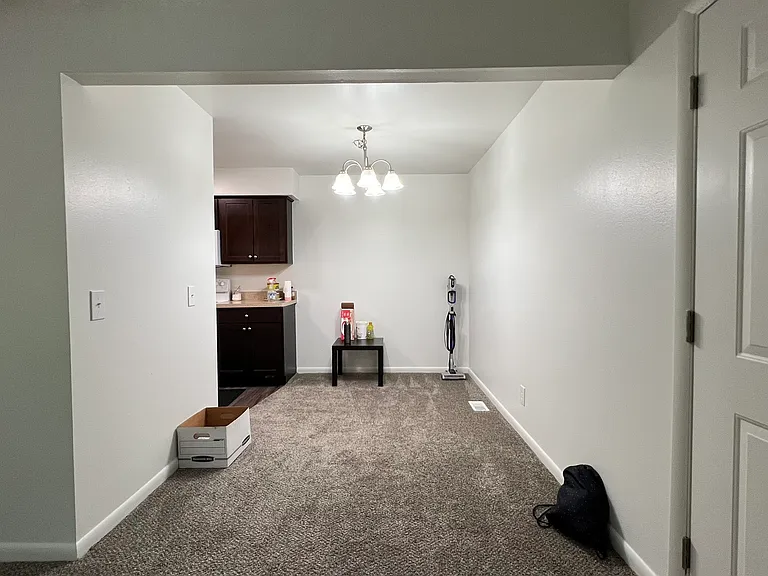 2174 E Hill Rd — Photo 9