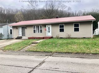 190 Monterey Dr, Saint Albans, WV 25177