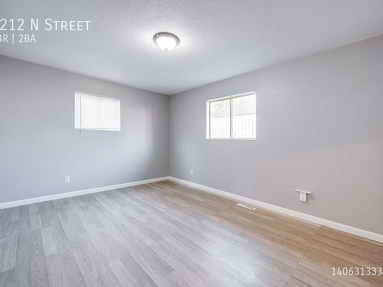 1212 N St — Photo 17
