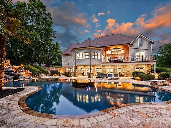 2nd image of 172 Sunfish Dr