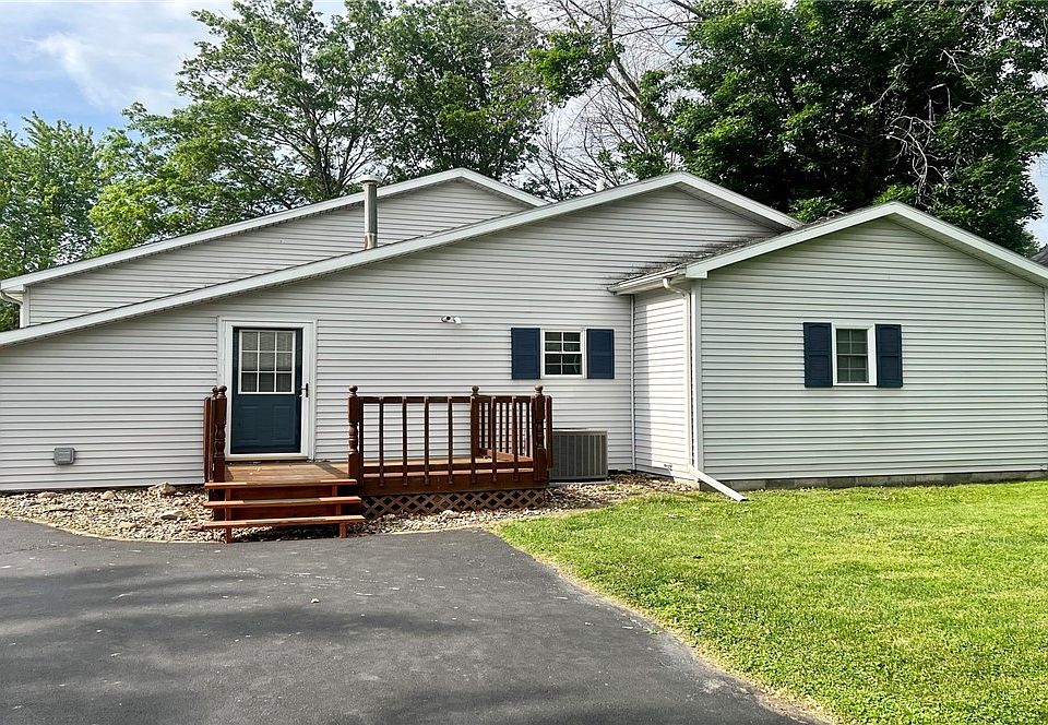 420 E Montgomery St, Niantic, IL 62551 Zillow