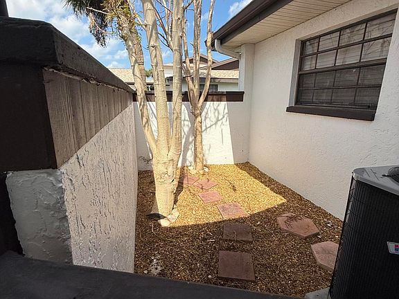 2nd image of 255 Paradise Blvd APT 7