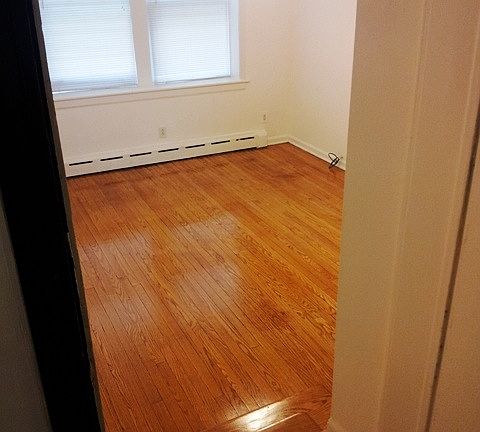2nd image of 3415 N Marshfield Ave APT Garden