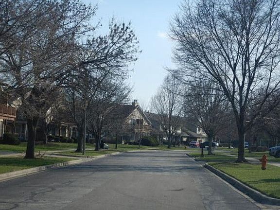 5th image of 108 E Bailey Rd