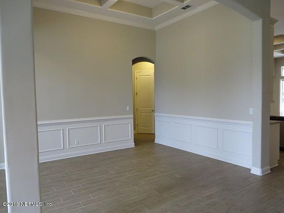 4th image of 398 Cloisterbane Dr