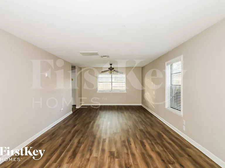 2703 Shady Bayou Ln — Photo 5