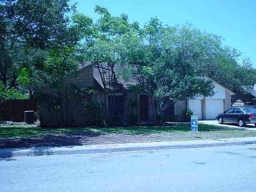 1st image of 2422 BLUE QUAIL DR