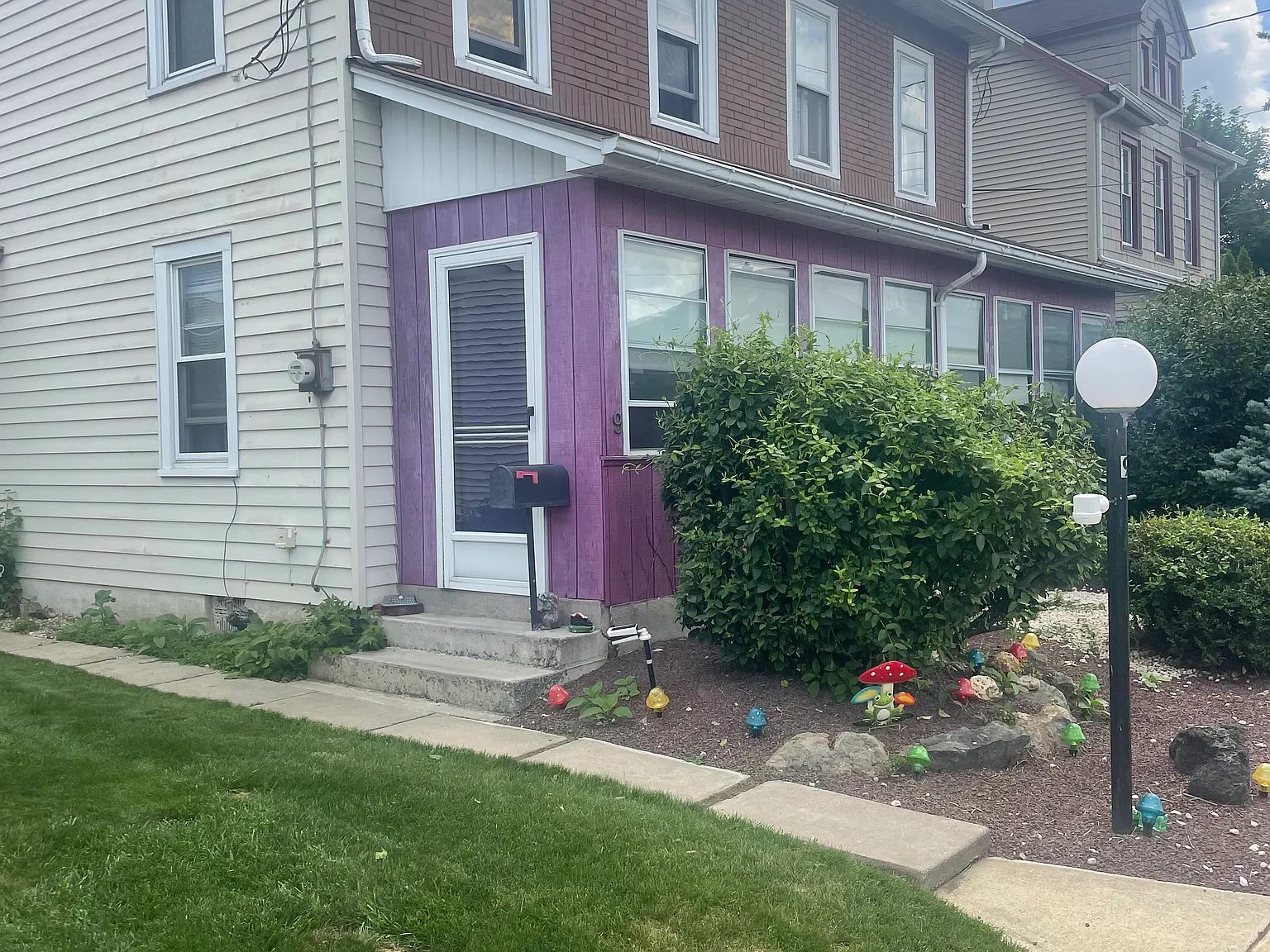 2 bed, 1017 sqft, $1,925 — Photo 2