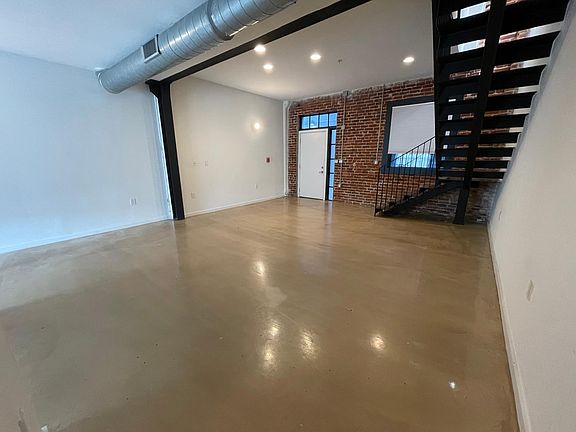 4th image of 1409 Germantown Ave #1B
