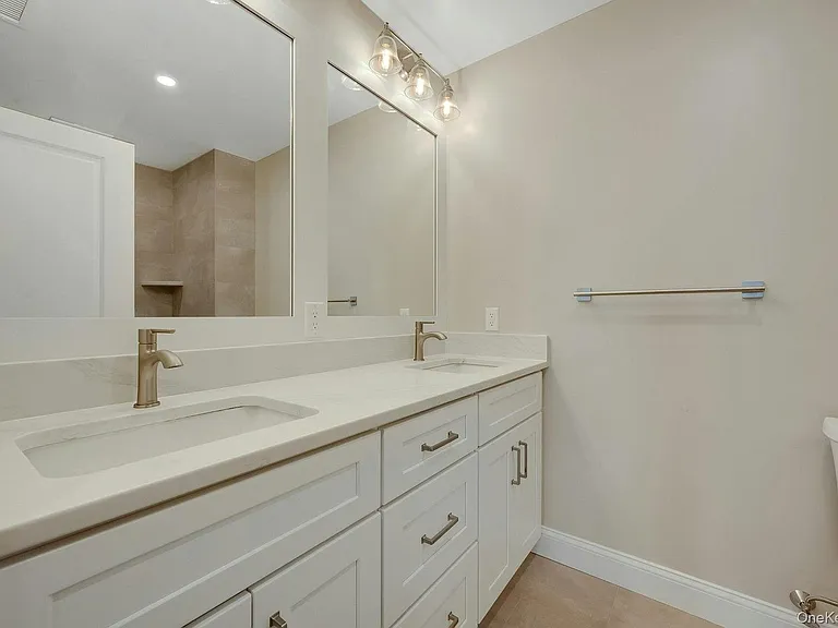44 Rogers St #A — Photo 15