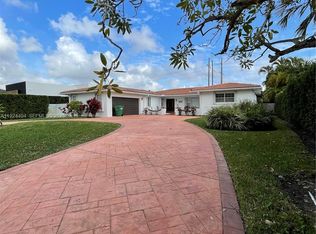 2911 SW 98th Ave, Miami, FL 33165