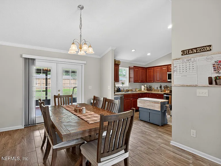 940 State Road 13 N — Photo 11