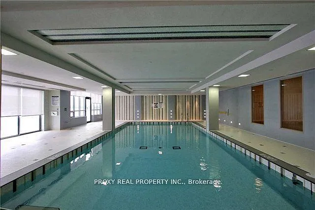 Parkside Towers — Photo 3