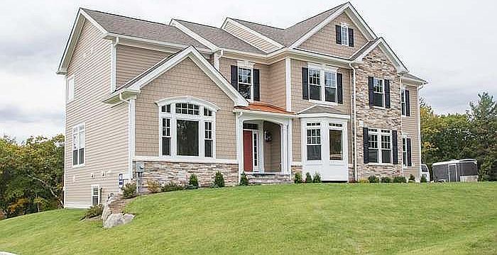 1st image of 26 Woodlot Dr