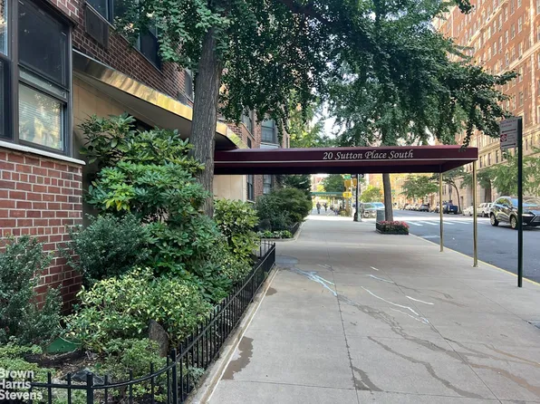 20 Sutton Place South 7E image 16 of 17