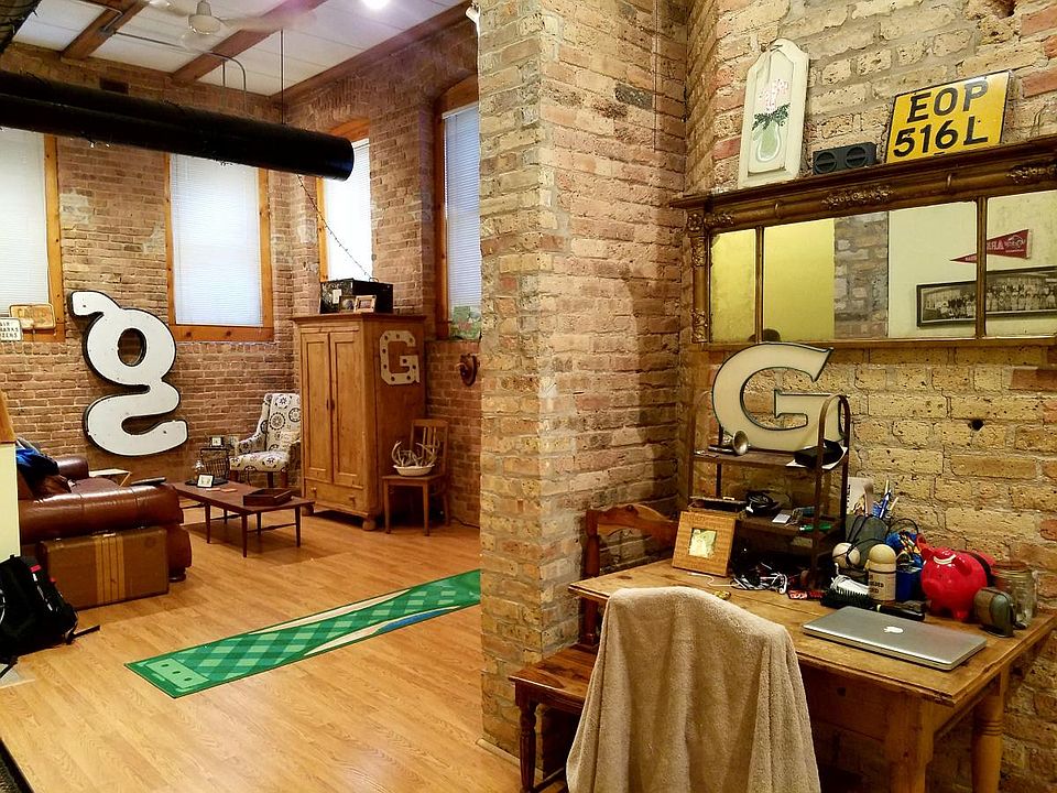 1st image of 1114 W Belmont Ave Ste 8