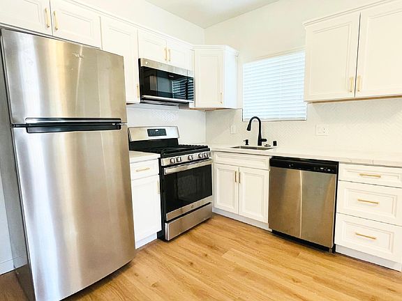 2nd image of 1027 S 32nd St