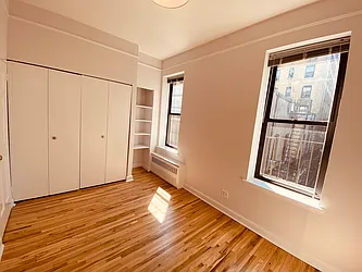 Rented by Metropolis Real Estate of Manhattan