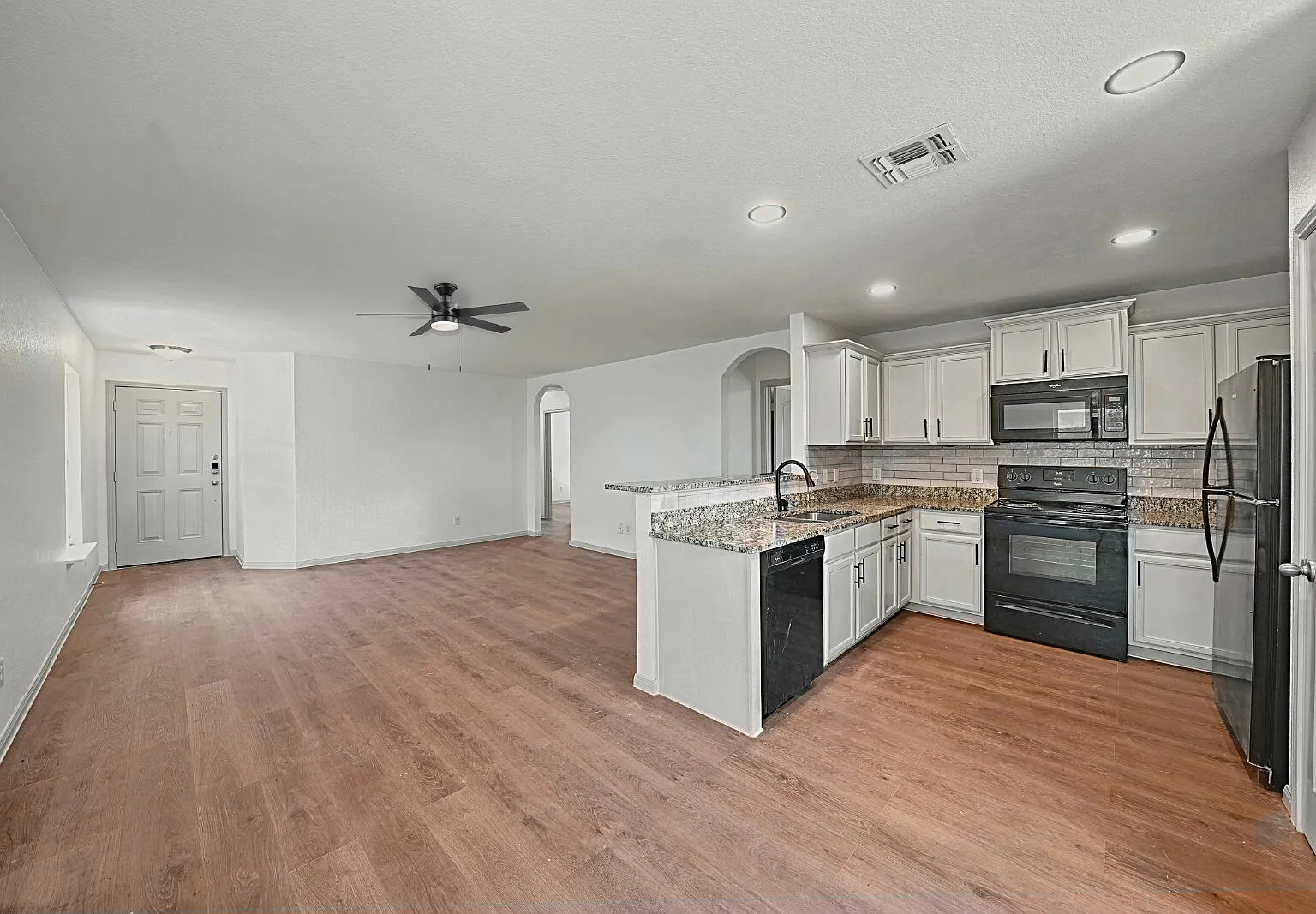 3 bed, 2.0 bath, 1167 sqft, $1,750 — Photo 1