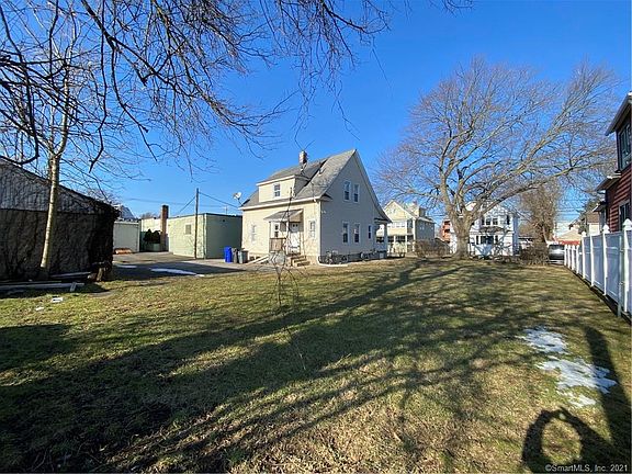 5th image of 685 Kings Hwy E