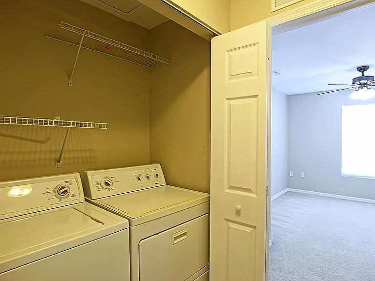 3647 Pine Oak Cir #107 — Photo 22
