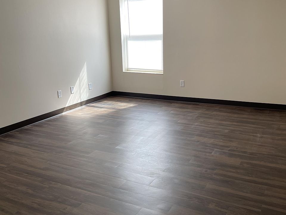 1st image of 5918 Eisenhower Ct APT A