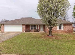 2907 Carriage Hill Dr, Paragould, AR 72450